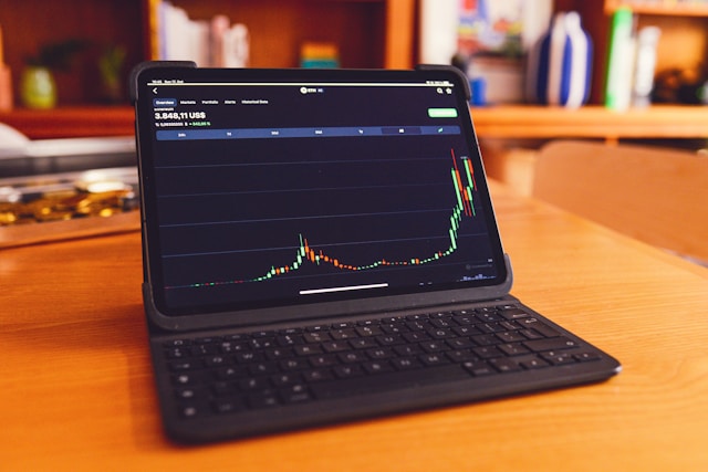 Arya Trading